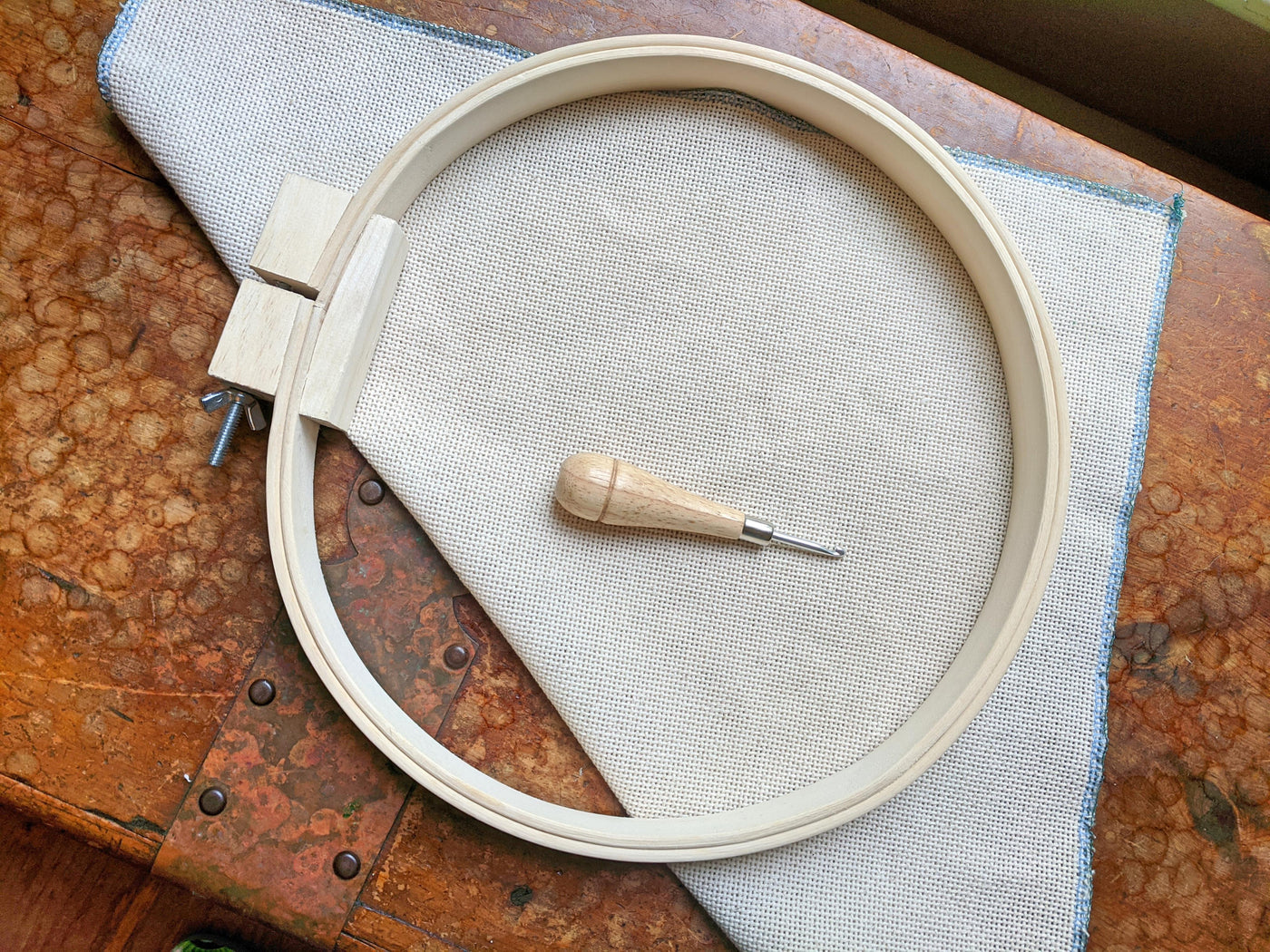 Rug Hooking Essential Tool Kit for Beginners or Travel - Hoop, Hook, R –  Parris House Wool Works