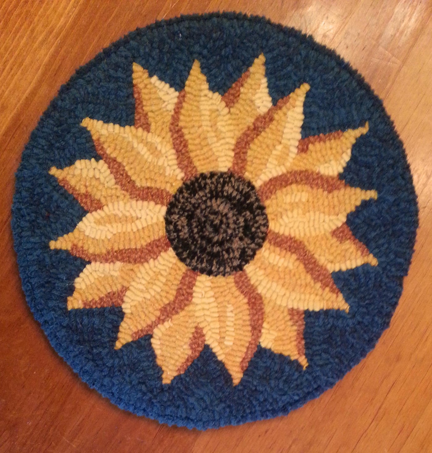 Evening Sunflower - Chair Pad *PATTERN ONLY* 12 Hooked Rug